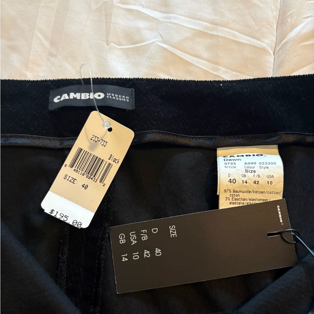 Cambio Black Straight Leg Jeans for Women